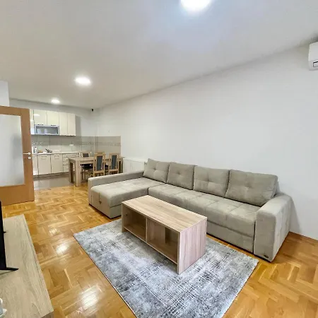 Shine Apartment Trebinje Exterior photo
