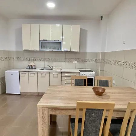Shine Apartment Trebinje Exterior photo